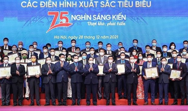 PM calls for joint efforts to boost labour productivity